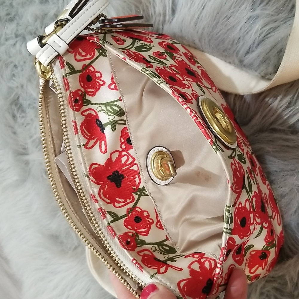 Coach Purse - Picture 4 of 7